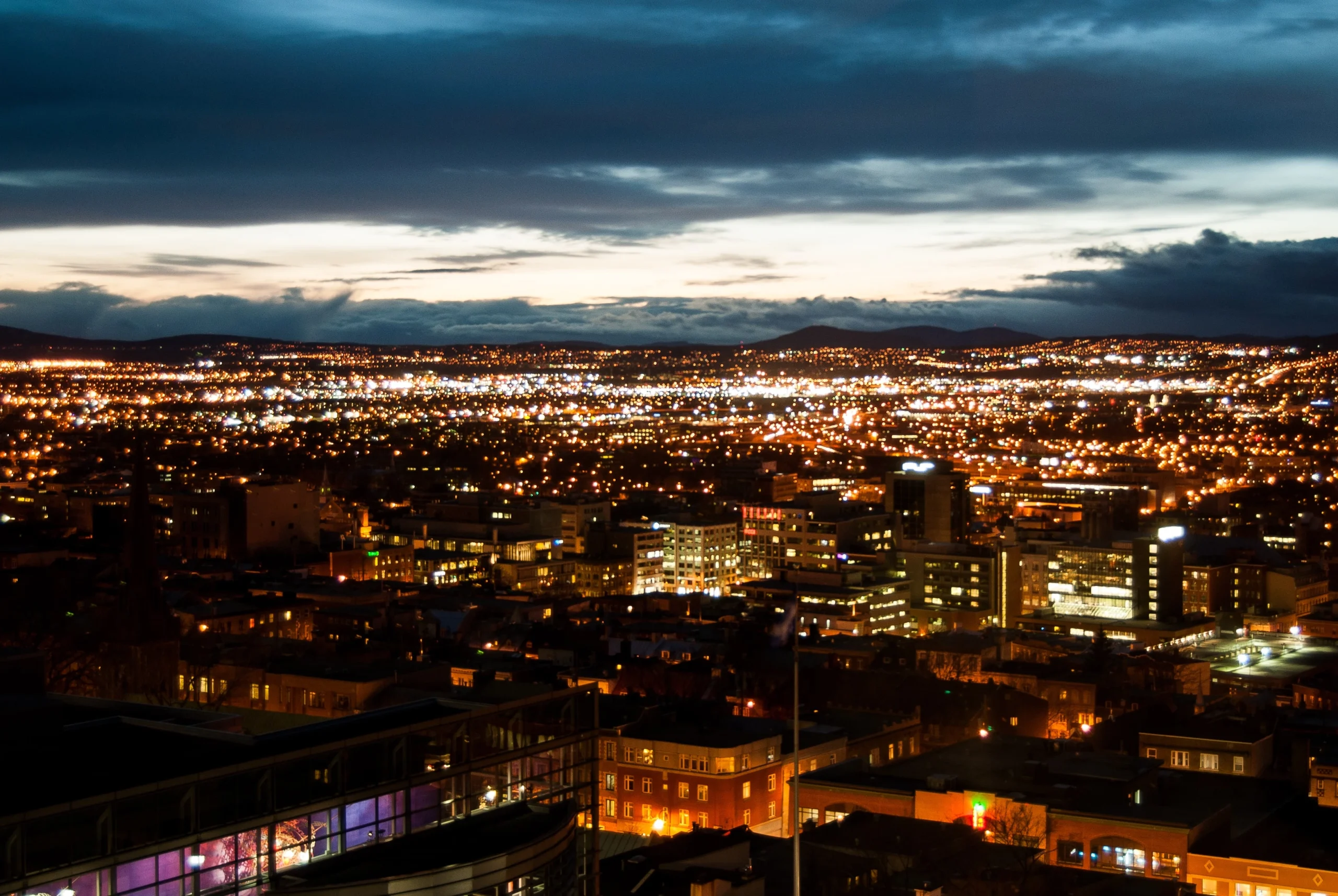 canada night view